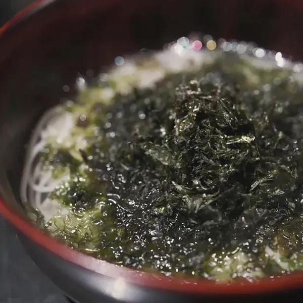 祇園 まんまの温かい麺